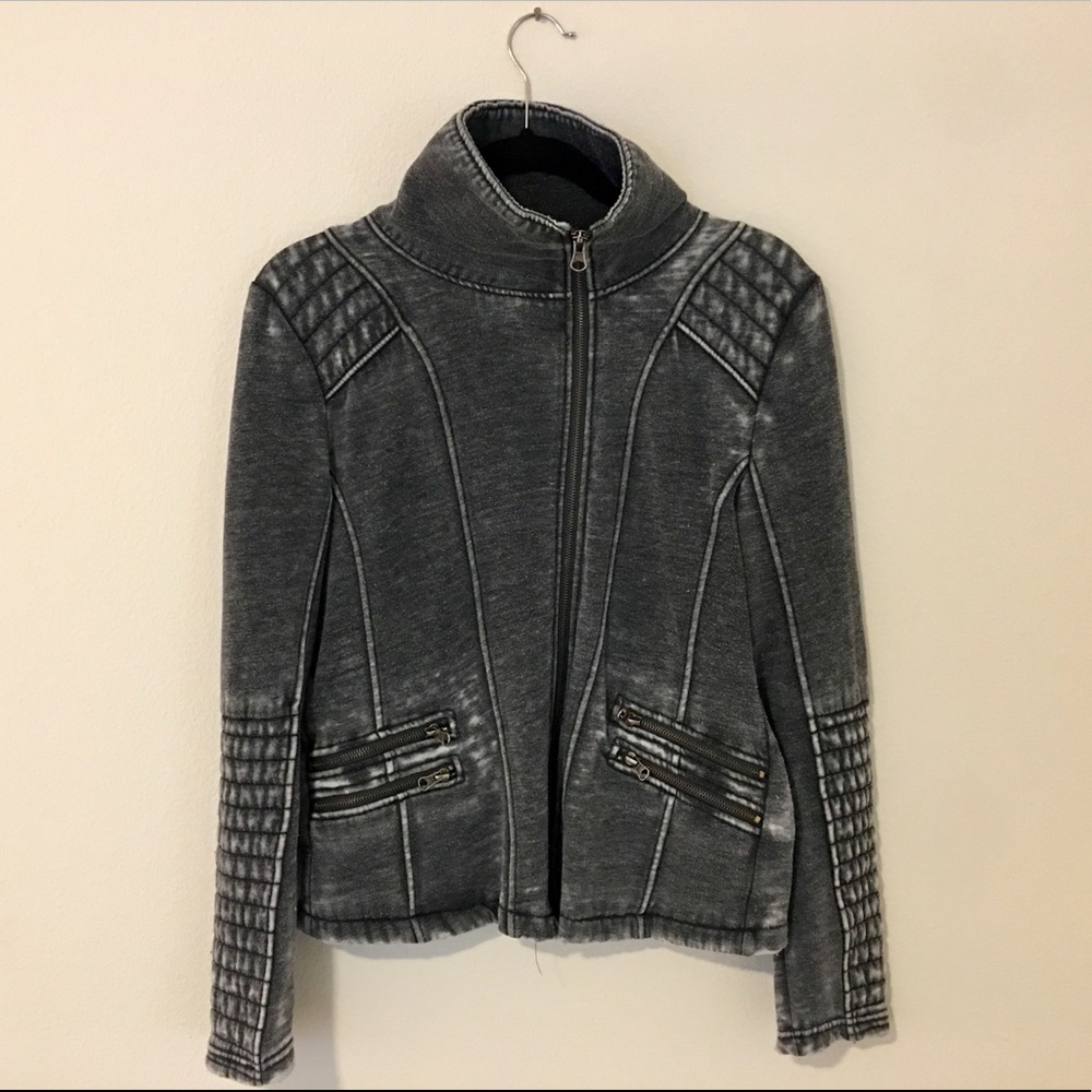 BNCI by Blanc Noir sweater jacket